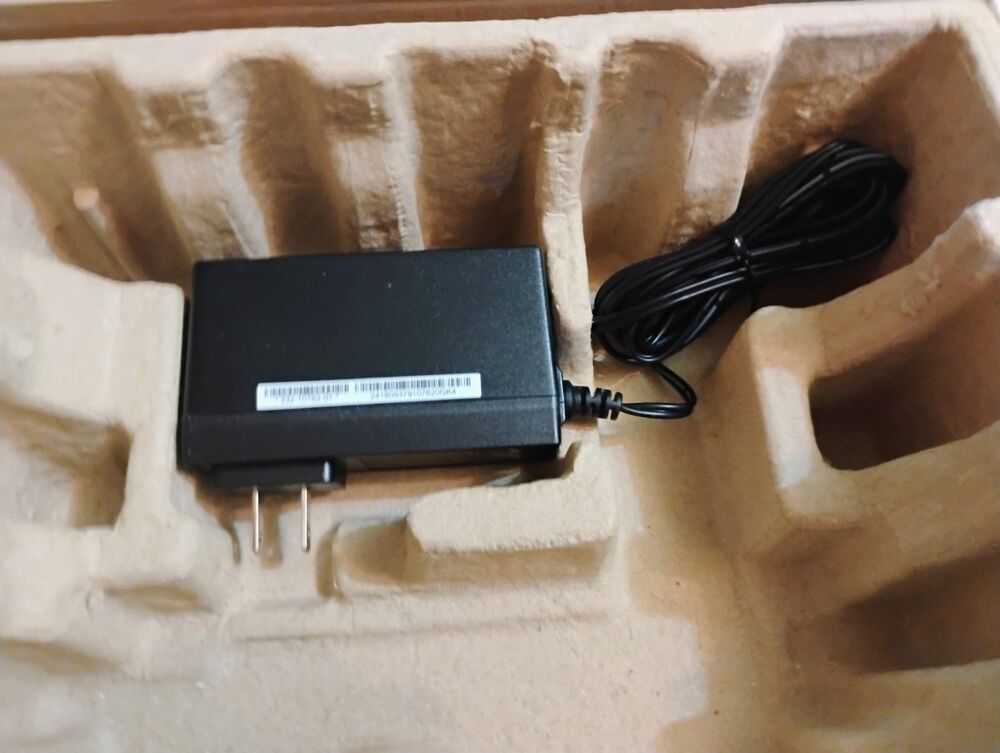NETGEAR Nighthawk AC1900 WiFi Cable Modem Router C6900 - Picture 6 of 7